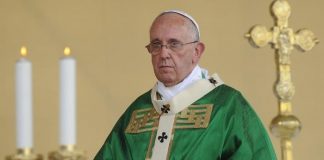 Bergoglio e i cambiamenti subdoli all’interno della Chiesa per distruggere l’essenza stessa della Santa Messa